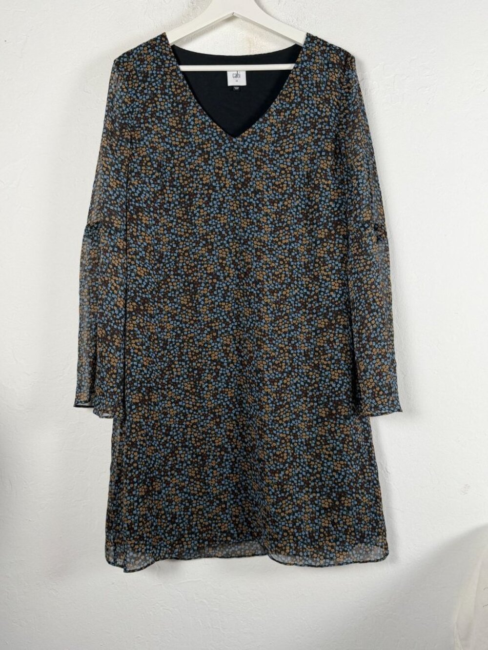 Cabi Poise Dress Medium 3648 Floral Chiffon Bell Sleeve V-Neck Boho Lined Shift